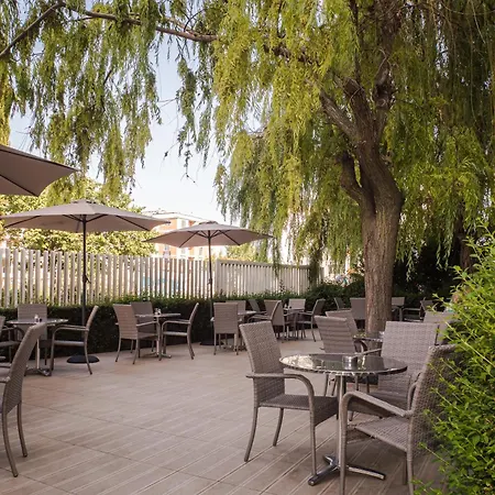 Aurora 酒店 圣君士坦丁和海伦那