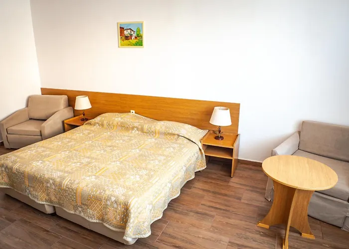 Aurora 酒店 圣君士坦丁和海伦那