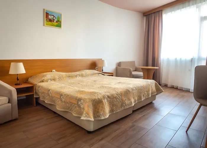 酒店 Aurora 圣君士坦丁和海伦那