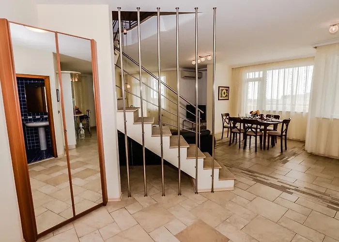 Aurora 圣君士坦丁和海伦那