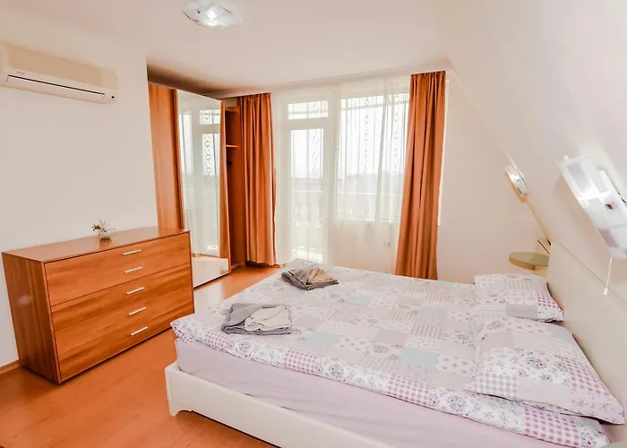 Aurora 酒店 圣君士坦丁和海伦那