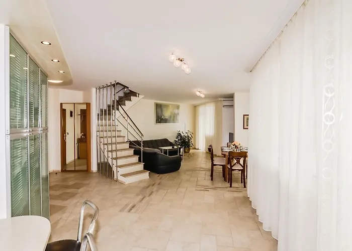 酒店 Aurora 圣君士坦丁和海伦那