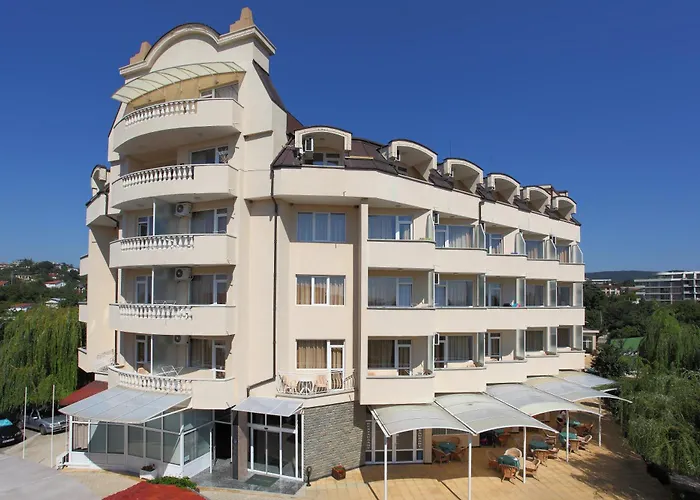 Aurora 酒店 圣君士坦丁和海伦那