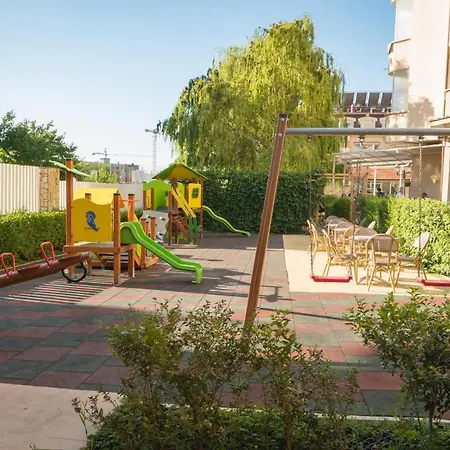 Hotell Aurora Saints Constantine and Helena