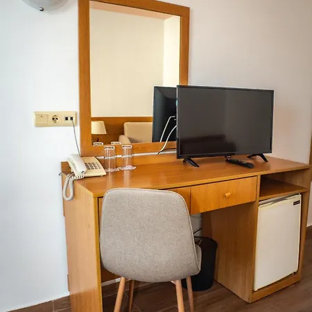 Hotell Aurora Saints Constantine and Helena