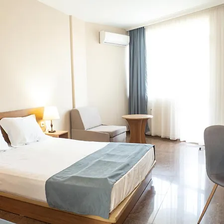 Aurora 3* Aziz Konstantin ve Elena