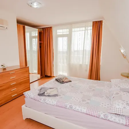 Aurora Otel Aziz Konstantin ve Elena